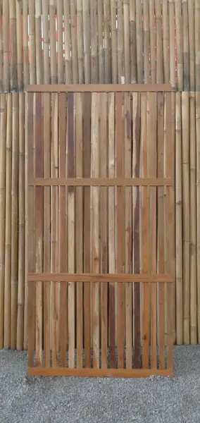 Product image 10 of the product “bamboo weave fence with laminated surround finished with 2 coats of pu ”